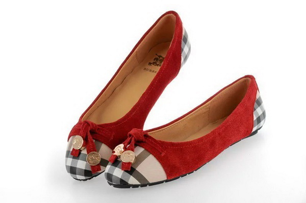 Burberry Shallow mouth flat shoes Women_001